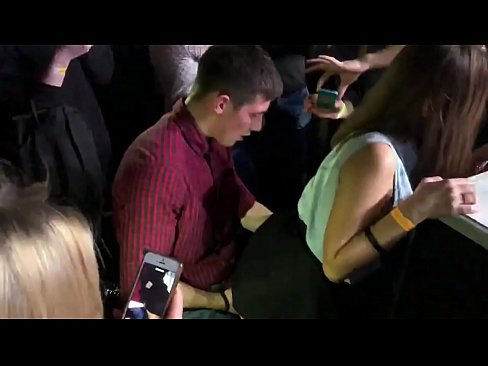 ❤️ Tunay na sex sa isang Russian nightclub. Ang 18-taong-gulang na batang babae na Ruso sa anus at puki ay nakipagkamay sa isang nightclub ❤ Sex video sa porn tl.raceporn.ru ❌❤